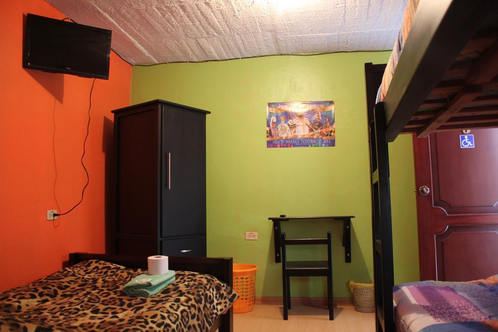 Hostel Sendero De Volcanes Latacunga Luaran gambar