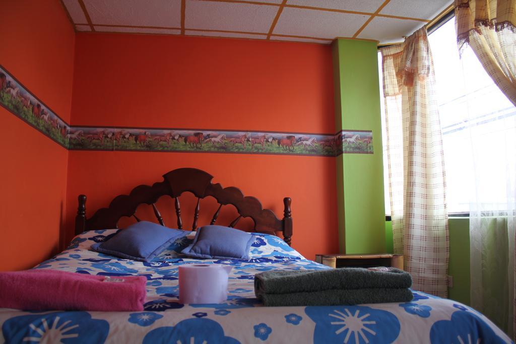 Hostel Sendero De Volcanes Latacunga Luaran gambar