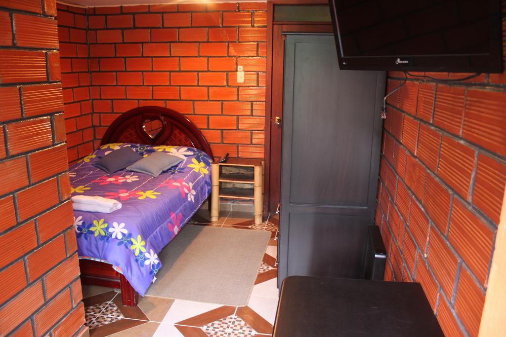 Hostel Sendero De Volcanes Latacunga Luaran gambar