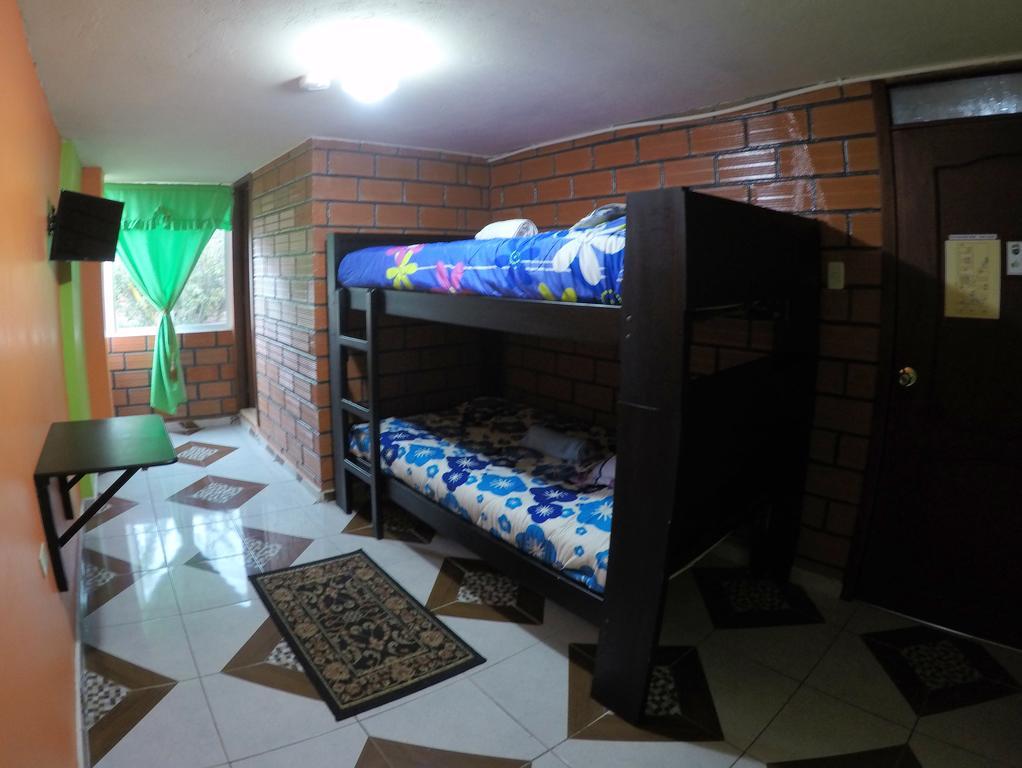 Hostel Sendero De Volcanes Latacunga Luaran gambar